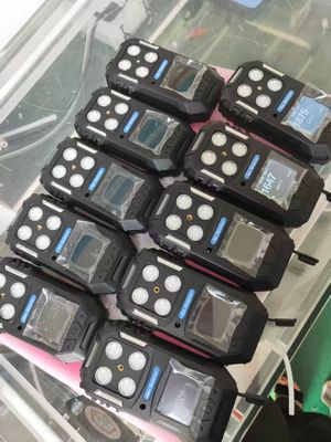 Compact and Lightweight Portable Multi Gas Detector with Real-Time Monitoring and Multiple Alarm Methods
